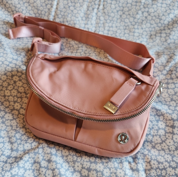 lululemon athletica Handbags - Lululemon Pink Bag